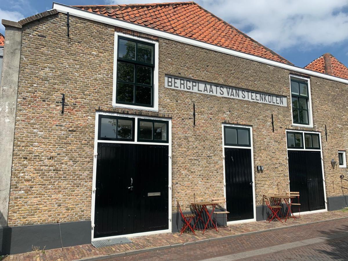 Pakhuis Aan De Haven - Bakboord Zierikzee Exterior photo